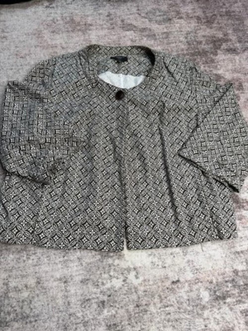 Talbots Woman 22W Blazer Jacket Cropped Geometric Brown White Single Button EUC